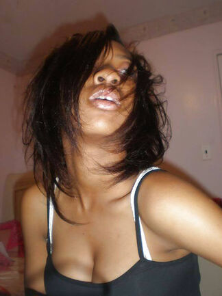 nude black girl selfies